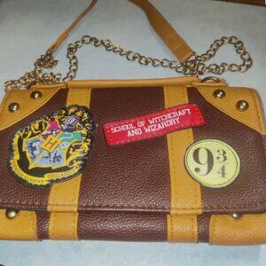 Harry Potter Hogwarts Wallet Purse Hybrid Handbag Crossbody Chain Strap Clutch